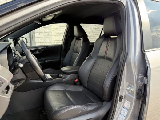Toyota RAV4 2.5 Plug-in Hybrid AWD Bi-Tone Plus | Trekhaak | Memory | CarPlay | ACC | Camera | 19 inch ActivLease financial lease