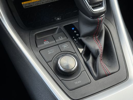 Toyota RAV4 2.5 Plug-in Hybrid AWD Bi-Tone Plus | Trekhaak | Memory | CarPlay | ACC | Camera | 19 inch ActivLease financial lease