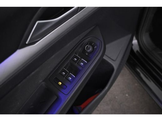 Volkswagen Golf 1.0 TSI Life 5  Deurs hatchback, Stoelverw. Apple carplay ActivLease financial lease
