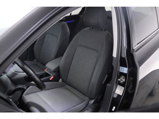 Volkswagen Golf 1.0 TSI Life 5  Deurs hatchback, Stoelverw. Apple carplay ActivLease financial lease