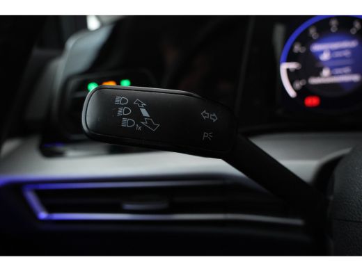 Volkswagen Golf 1.0 TSI Life 5  Deurs hatchback, Stoelverw. Apple carplay ActivLease financial lease