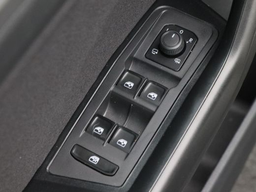 Volkswagen T-Roc 1.0 TSi 110 Pk Life Business | Navigatie | LED | 16 Inch | Camera | Stoelverwarming | Parkeersens... ActivLease financial lease