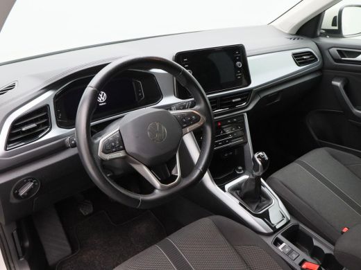 Volkswagen T-Roc 1.0 TSi 110 Pk Life Business | Navigatie | LED | 16 Inch | Camera | Stoelverwarming | Parkeersens... ActivLease financial lease