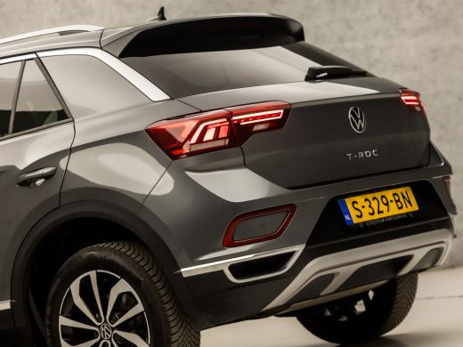 Volkswagen T-Roc 1.0 TSI Sport (VIRTUAL COCKPIT, APPLE CARPLAY, ALCANTARA, LED KOPLAMPEN, SPORTSTOELEN, MASSAGE, C... ActivLease financial lease