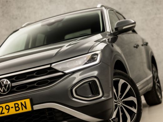 Volkswagen T-Roc 1.0 TSI Sport (VIRTUAL COCKPIT, APPLE CARPLAY, ALCANTARA, LED KOPLAMPEN, SPORTSTOELEN, MASSAGE, C... ActivLease financial lease