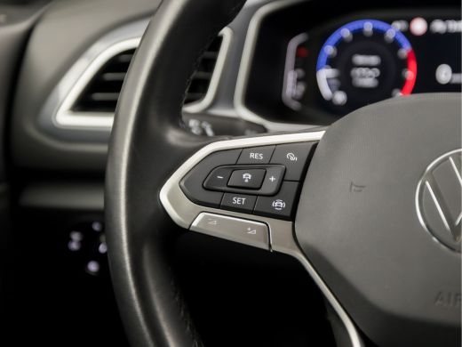 Volkswagen T-Roc 1.0 TSI Sport (VIRTUAL COCKPIT, APPLE CARPLAY, ALCANTARA, LED KOPLAMPEN, SPORTSTOELEN, MASSAGE, C... ActivLease financial lease
