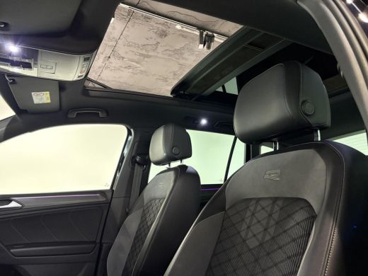 Volkswagen Tiguan 1.4 TSI eHybrid 245pk|R-Line|Black|Panodak|Trekhaak|360|IQ Led koplampen|Carplay|Sfeer verlichtin... ActivLease financial lease