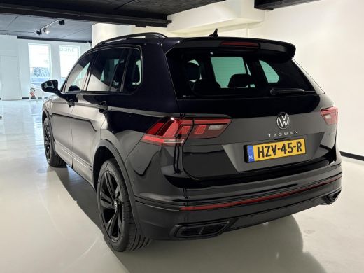 Volkswagen Tiguan 1.4 TSI eHybrid 245pk|R-Line|Black|Panodak|Trekhaak|360|IQ Led koplampen|Carplay|Sfeer verlichtin... ActivLease financial lease
