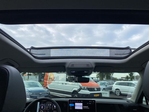 Volkswagen Tiguan 1.5 eHybrid Life Edition | Pano | Trekhaak | 18" | ActivLease financial lease