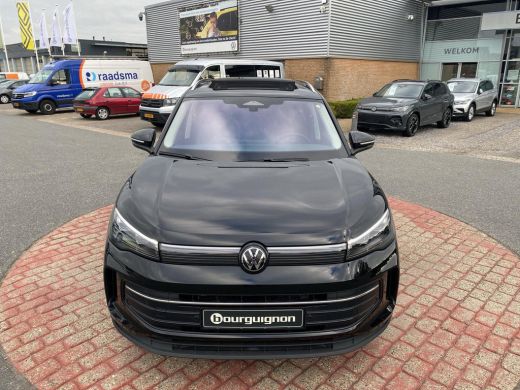 Volkswagen Tiguan 1.5 eHybrid Life Edition | Pano | Trekhaak | 18" | ActivLease financial lease