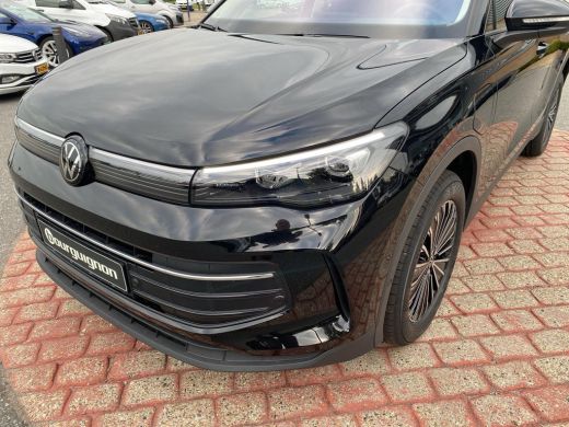 Volkswagen Tiguan 1.5 eHybrid Life Edition | Pano | Trekhaak | 18" | ActivLease financial lease