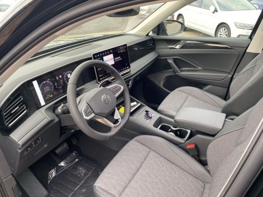 Volkswagen Tiguan 1.5 eHybrid Life Edition | Pano | Trekhaak | 18" | ActivLease financial lease