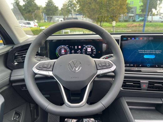 Volkswagen Tiguan 1.5 eHybrid Life Edition | Pano Dak | Trekhaak | | PHEV | 204Pk | 18 Inch | DCC | ActivLease financial lease