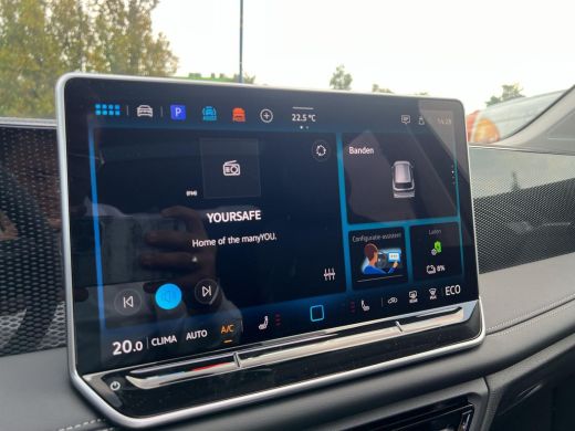 Volkswagen Tiguan 1.5 eHybrid Life Edition | Pano Dak | Trekhaak | | PHEV | 204Pk | 18 Inch | DCC | ActivLease financial lease