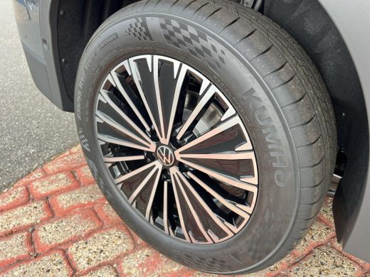 Volkswagen Tiguan 1.5 eHybrid Life Edition | Pano Dak | Trekhaak | | PHEV | 204Pk | 18 Inch | DCC | ActivLease financial lease