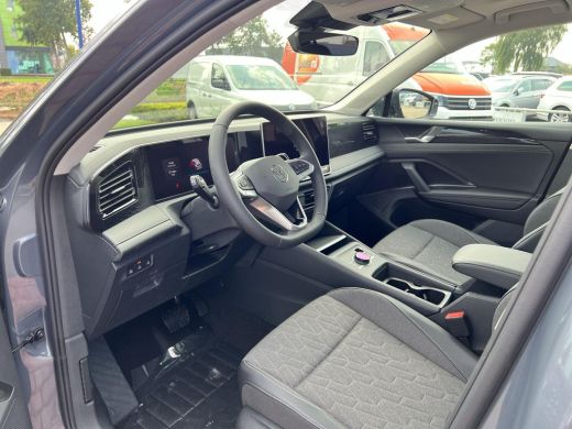 Volkswagen Tiguan 1.5 eHybrid Life Edition | Pano Dak | Trekhaak | | PHEV | 204Pk | 18 Inch | DCC | ActivLease financial lease