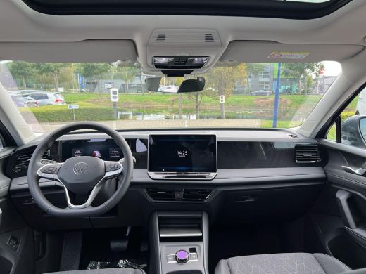 Volkswagen Tiguan 1.5 eHybrid Life Edition | Pano Dak | Trekhaak | | PHEV | 204Pk | 18 Inch | DCC | ActivLease financial lease