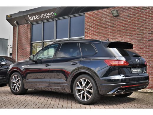 Volkswagen Touareg R 3.0 TSi eHybrid 4M Pano Trekh ACC Luchtvering Stuurverw ActivLease financial lease