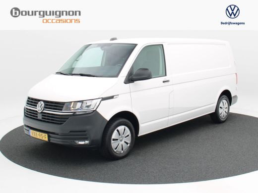 Volkswagen Transporter 2.0 TDi 150 Pk L2H1 | Navigatie | Trekhaak | Parkeersensoren | CarPlay | Airco | Cruise Controle ... Volkswagen Transporter 2.0 TDi 150 Pk L2H1 | Navigatie | Trekhaak | Parkeersensoren | CarPlay | Airco | Cruise Controle ...