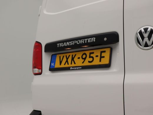 Volkswagen Transporter 2.0 TDi 150 Pk L2H1 | Navigatie | Trekhaak | Parkeersensoren | CarPlay | Airco | Cruise Controle ... ActivLease financial lease