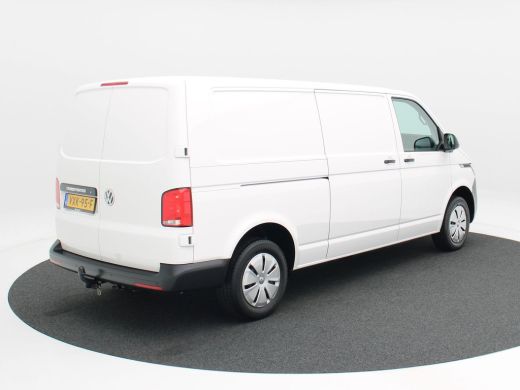Volkswagen Transporter 2.0 TDi 150 Pk L2H1 | Navigatie | Trekhaak | Parkeersensoren | CarPlay | Airco | Cruise Controle ... ActivLease financial lease
