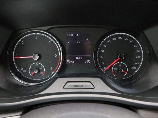 Volkswagen Transporter 2.0 TDi 150 Pk L2H1 | Navigatie | Trekhaak | Parkeersensoren | CarPlay | Airco | Cruise Controle ... ActivLease financial lease