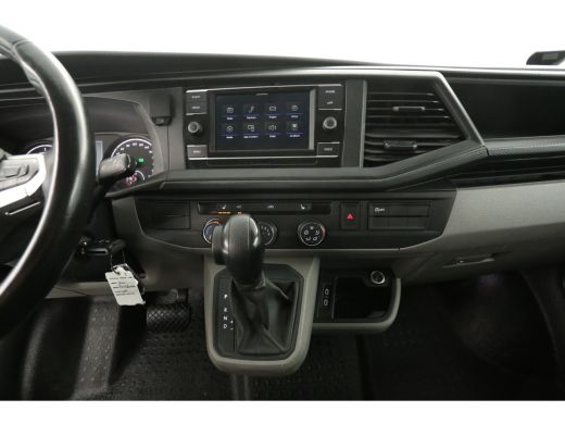 Volkswagen Transporter 2.0 TDI L2H1 | 150PK | Automaat | Airco | Camera | Carplay | Cruise | 3-Zits | Trekhaak | Schuifd... ActivLease financial lease