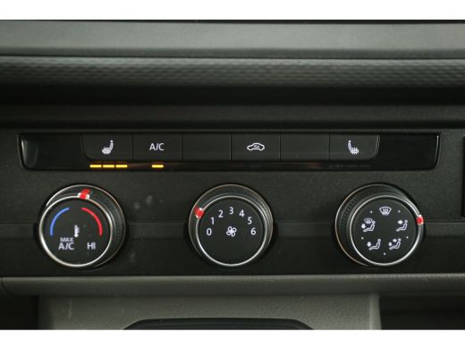 Volkswagen Transporter 2.0 TDI L2H1 | 150PK | Automaat | Airco | Camera | Carplay | Cruise | 3-Zits | Trekhaak | Schuifd... ActivLease financial lease