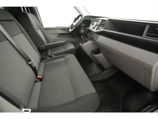 Volkswagen Transporter 2.0 TDI L2H1 | 150PK | Automaat | Airco | Camera | Carplay | Cruise | 3-Zits | Trekhaak | Schuifd... ActivLease financial lease