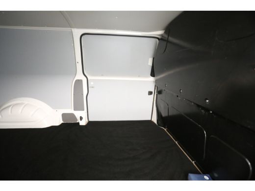 Volkswagen Transporter 2.0 TDI L2H1 | 150PK | Automaat | Airco | Camera | Carplay | Cruise | 3-Zits | Trekhaak | Schuifd... ActivLease financial lease