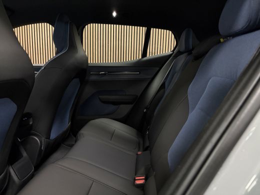 Volvo  EX30 Single Motor Extended Range Plus | Stoel en Stuurwielverwarming | Adaptieve Cruise Control | Harm... ActivLease financial lease