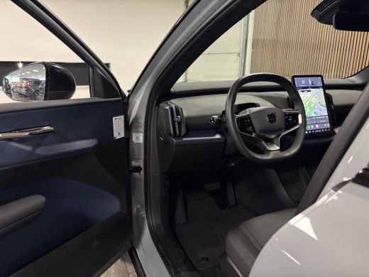 Volvo  EX30 Single Motor Extended Range Plus | Stoel en Stuurwielverwarming | Adaptieve Cruise Control | Harm... ActivLease financial lease