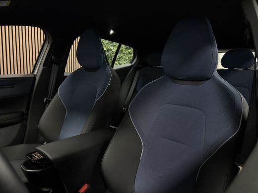 Volvo  EX30 Single Motor Extended Range Plus | Stoel en Stuurwielverwarming | Adaptieve Cruise Control | Harm... ActivLease financial lease