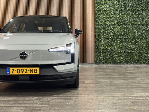 Volvo  EX30 Single Motor Extended Range Plus | Stoel en Stuurwielverwarming | Adaptieve Cruise Control | Harm... ActivLease financial lease