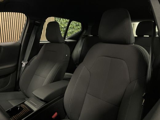Volvo  EX40 Single Motor Extended Range Plus | Trekhaak | All Season banden | Adaptieve Cruise Control | Stoe... ActivLease financial lease
