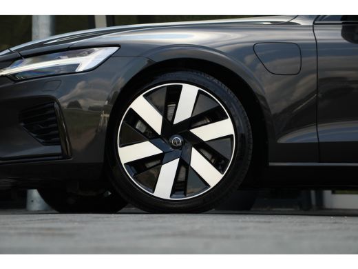 Volvo  V60 2.0 T8 Plug-in hybrid AWD Ultra Dark | Head-Up | Panoramadak | Harman Kardon | Trekhaak | Leder |... ActivLease financial lease