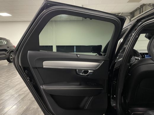 Volvo  V90 B5 Ultimate Dark | Schuifdak | 360° Camera | Head-Up Display | Harman Kardon | Adaptieve Cruise C... ActivLease financial lease