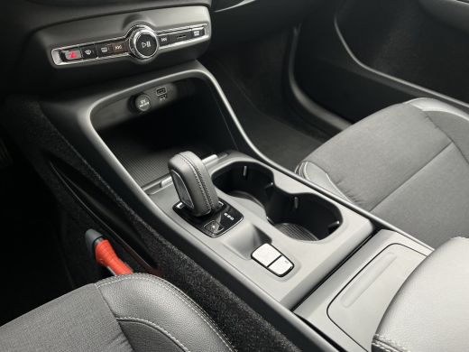 Volvo  XC40 2.0 T4 Momentum Pro | Pilot Assist | Camera | CarPlay | BLIS | ActivLease financial lease