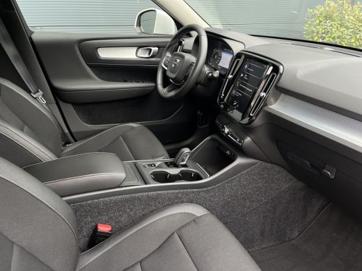 Volvo  XC40 2.0 T4 Momentum Pro | Pilot Assist | Camera | CarPlay | BLIS | ActivLease financial lease
