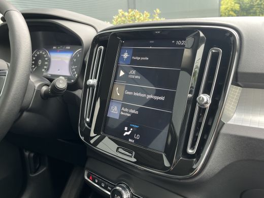 Volvo  XC40 2.0 T4 Momentum Pro | Pilot Assist | Camera | CarPlay | BLIS | ActivLease financial lease
