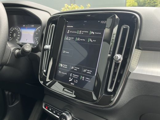 Volvo  XC40 2.0 T4 Momentum Pro | Pilot Assist | Camera | CarPlay | BLIS | ActivLease financial lease