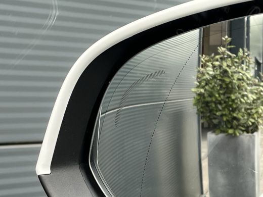 Volvo  XC40 2.0 T4 Momentum Pro | Pilot Assist | Camera | CarPlay | BLIS | ActivLease financial lease