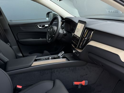 Volvo  XC60 2.0 T6 Plug-in hybrid AWD Plus Bright | MY26 | Forest Lake | Trekhaak | Rondomzicht camera | Lede... ActivLease financial lease