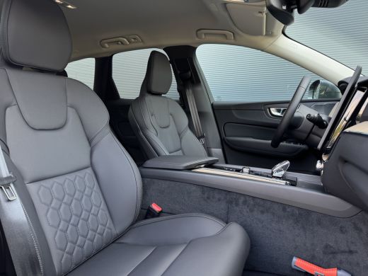 Volvo  XC60 2.0 T6 Plug-in hybrid AWD Plus Bright | MY26 | Forest Lake | Trekhaak | Rondomzicht camera | Lede... ActivLease financial lease