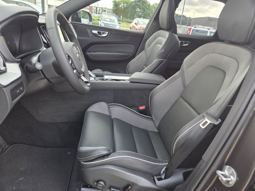 Volvo  XC60 T6 Plus Dark | Panoramadak | Trekhaak | Stoel/Stuur Verwarming | ActivLease financial lease