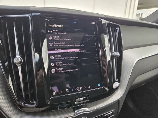 Volvo  XC60 T6 Plus Dark | Panoramadak | Trekhaak | Stoel/Stuur Verwarming | ActivLease financial lease