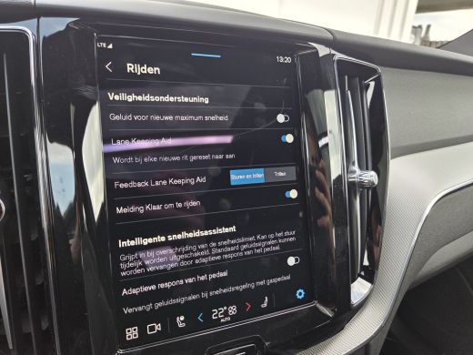 Volvo  XC60 T6 Plus Dark | Panoramadak | Trekhaak | Stoel/Stuur Verwarming | ActivLease financial lease