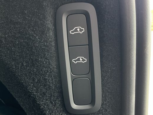 Volvo  XC90 2.0 T8 Plug-in hybrid AWD Ultra Dark | Luchtvering | Bowers&Wilkins | Massage | Panoramadak | ActivLease financial lease