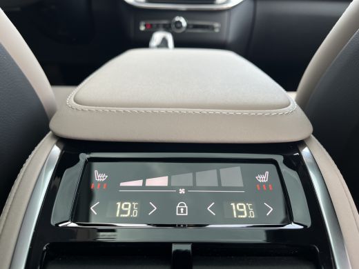 Volvo  XC90 2.0 T8 Plug-in hybrid AWD Ultra Dark | Luchtvering | Bowers&Wilkins | Massage | Panoramadak | ActivLease financial lease