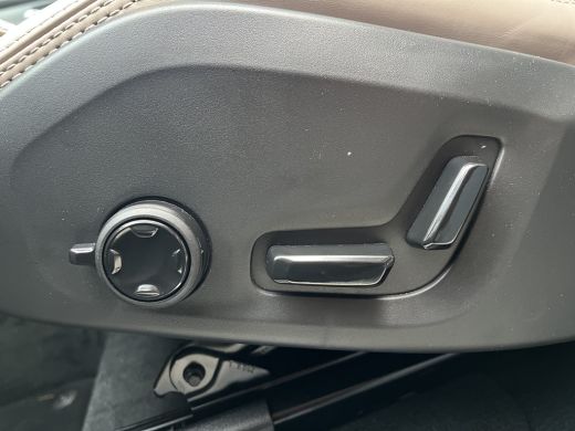 Volvo  XC90 2.0 T8 Plug-in hybrid AWD Ultra Dark | Luchtvering | Bowers&Wilkins | Massage | Panoramadak | ActivLease financial lease